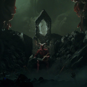 Nos instantes finais do clipe, Luísa Sonza aparece deitada no colo do demônio