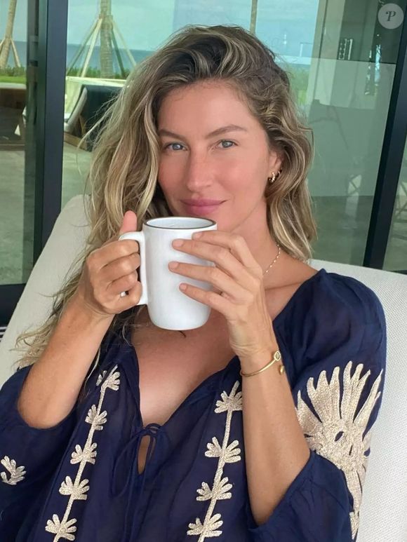 Um dos chás preferidos de Gisele Bündchen é o de capim-limão com chá verde