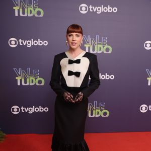 Alice Wegmann encarnou o estilo fashionista da personagem Solange Duprat