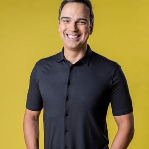 Tadeu Schmidt vive o ‘BBB’ tão intensamente quanto os participantes. Durante três meses, o apresentador acompanha de perto todos os acontecimentos