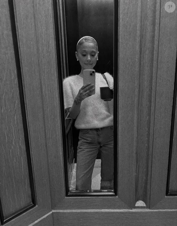 Em suas viagens de divulgação pelo mundo, Ariana Grande impressionou a web com fotos e vídeos