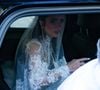 Segundo informações da coluna Veja Gente, assinada por Valmir Moratelli, a chegada de Giulia Be ao casamento com Conor Kennedy, no sábado (10), chamou atenção pela tentativa de impedir que a cantora fosse fotografada. Seguranças utilizaram um enorme pano branco na saída do carro até a entrada da Igreja Nossa Senhora do Carmo da Antiga Sé, no Centro do Rio de Janeiro