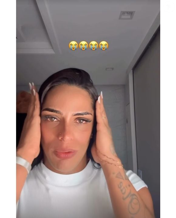 Mapoua chocou a web ao compartilhar foto sensível segundo o corpo do marido, Pedro Henrique Duarte, após acidente. Neste domingo, 31 de outubro de 2025, famosa não segurou choro em conversa com fãs