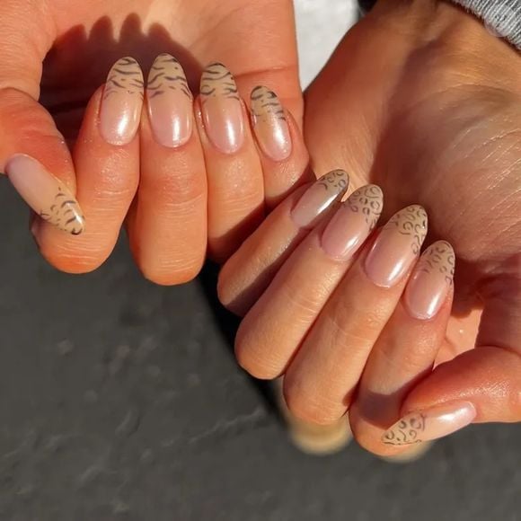 Francesinha com estampa animal print e cromada