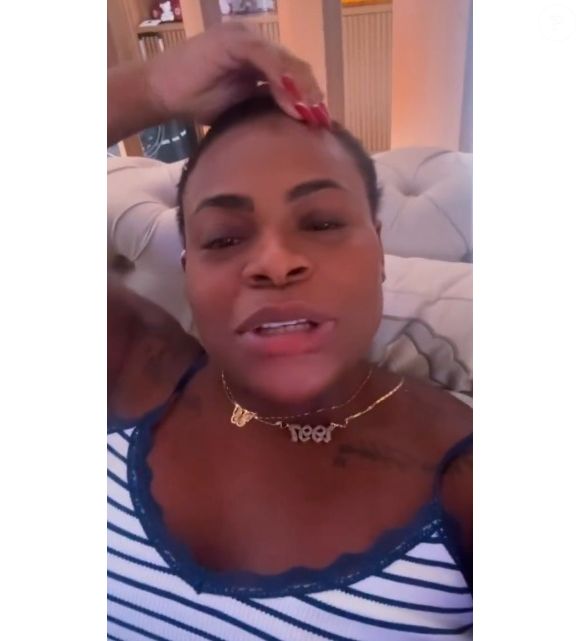 Cantora alfinetou a antiga escola e agora ganha casa nova no coração azul e branco, afirma Metrópoles