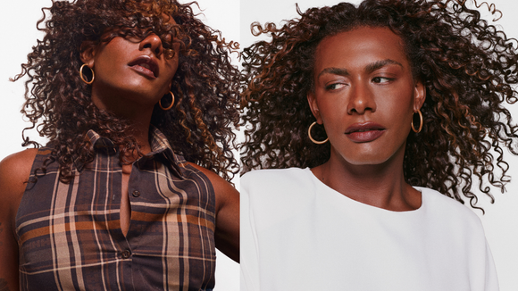 O novo cabelo moreno iluminado de Liniker é a inspiração necessária para seu setembro: cantora atualiza tom dos fios cacheados e opina sobre novo visual. 'Mudar nem sempre é sobre cortar pela raiz'