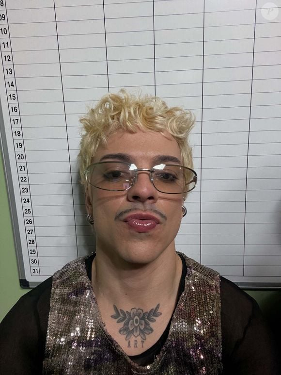 Gabriel Nandes é cantor, compositor e um dos candidatos do Pop no Estrelas da Casa 2026