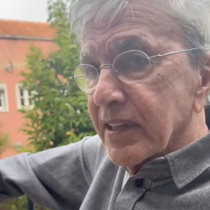Caetano Veloso, então, disse que conhecia apenas Vini Jr. e definiu o jogador como importantíssimo, já que "enfrenta o racismo com muita firmeza"