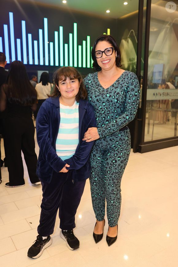 Neta mais nova de Roberto Carlos, Laura foi ao show do avô em 14 de novembro de 2025