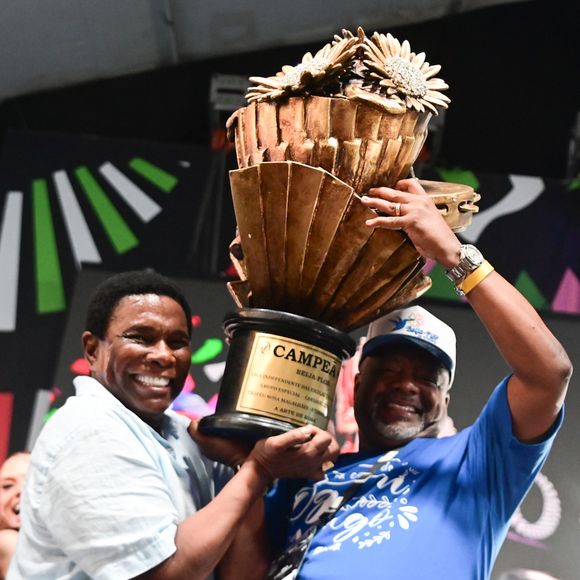 Neguinho da Beija-Flor vibrou com o título da escola de samba campeã do Carnaval 2025.