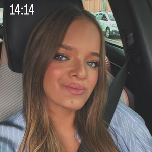 Rafaella Justus curtiu um dia relax de praia no Rio de Janeiro neste sábado (01)