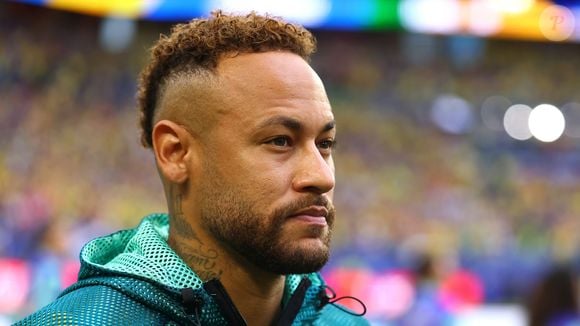 'O Neymar precisa de muita oração, precisa de um exorcismo de padre, por exemplo. Eu chamaria um padre para rezar bem nele', afirmou a vidente Márcia Fernandes
