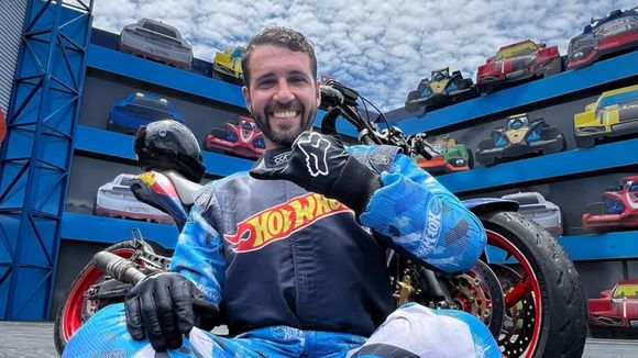 Tragédia no Beto Carrero World: o que já sabe do acidente e morte de piloto de manobras radicais durante show no parque?