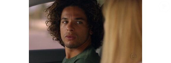 João Henrique Gago, Valdo de 'Avenida Brasil' foi um personagem frentista e corrompido por Carminha (Adriana Esteves), aceitando dinheiro para espionar e trair a confiança de Nina (Débora Falabella), roubando fotos comprometedoras para a vilã