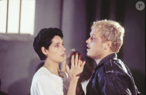 Em 'A Viagem', Alexandre (Guilherme Fontes) é o irmão de Diná (Christiane Torloni).