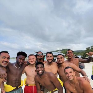 Vini Jr. e amigos em viagem