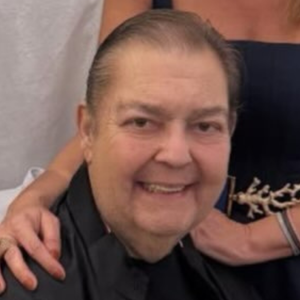 Coincidência curiosa: neste sábado (2), Fausto Silva completa 76 anos no mesmo dia em que Shakira se apresenta na Praia de Copacabana pelo projeto 'Todo Mundo no Rio', com expectativa de arrastar milhões de fãs à orla carioca