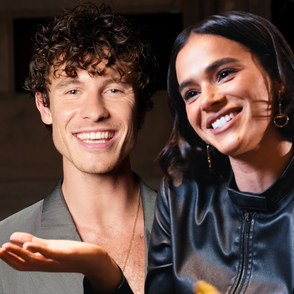 'Foi um presente do meu namorado': Bruna Marquezine revela mimo dado por Shawn Mendes que nunca sai da sua bolsa; item tem relação com a religião e custa menos de R$ 115