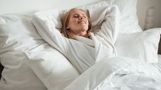 Especialistas em limpeza concordam: 'Para lavar lençóis brancos, há algo melhor do que o vinagre de limpeza e o bicarbonato de sódio'