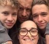 Mãe de 44 anos presumiu que seu inchaço era um sintoma da perimenopausa; 15 meses depois, ela morreu de câncer de intestino