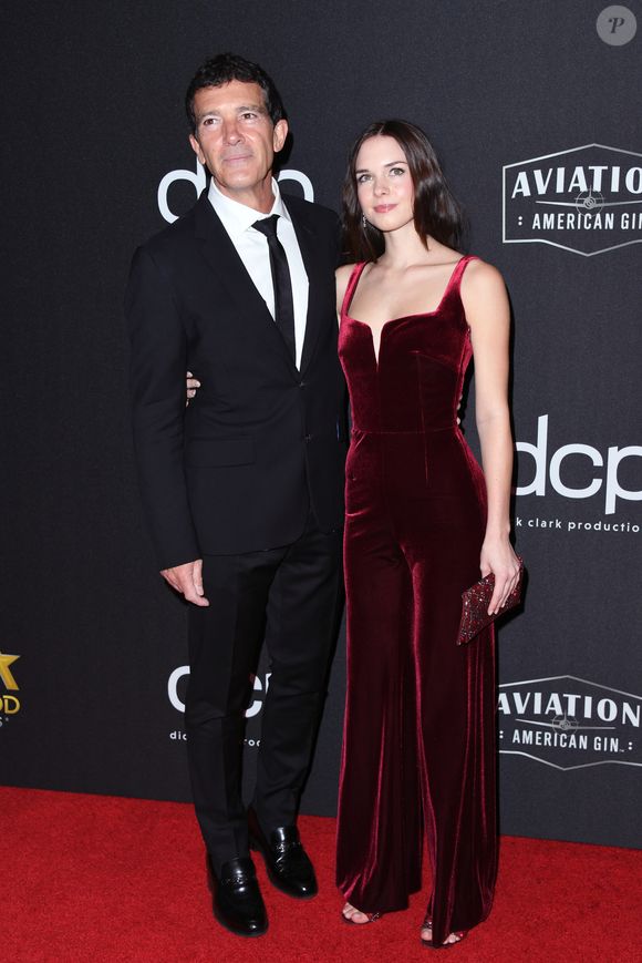 Filha de Antonio Banderas ganhou mansão do pai