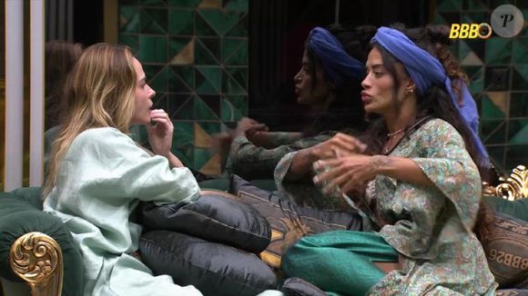 Antes do Big Fone tocar, Aline puxou Ana Paula para conversar e entender diferenças