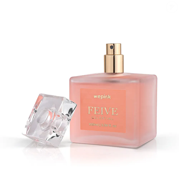 Com benjoim, âmbar, sândalo e ládano na base, o Feive Celestial, da Wepink, apresenta uma proposta floral que evolui para uma sensação mais limpa e confortável. A composição atende quem prefere fugir dos perfumes muito doces durante a rotina de trabalho