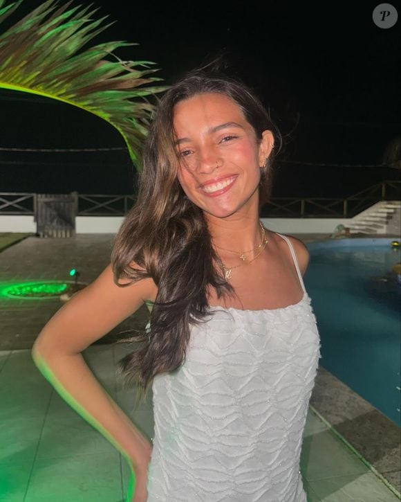 Já de acordo com o Rayssa Leal ganha cerca de R$ 10 milhões a R$ 15 milhões todos os anos