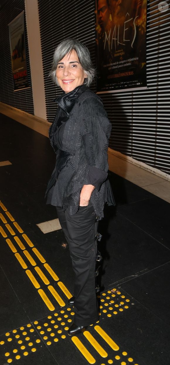 Gloria Pires contou que usa vinagre de maçã para dar reequilíbrio aos fios do cabelo