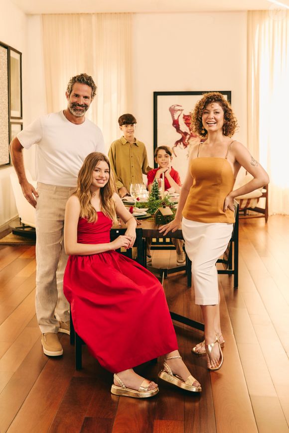 Bárbara Borges revisita história com Iran e analisa romances que movimentam A Fazenda 17