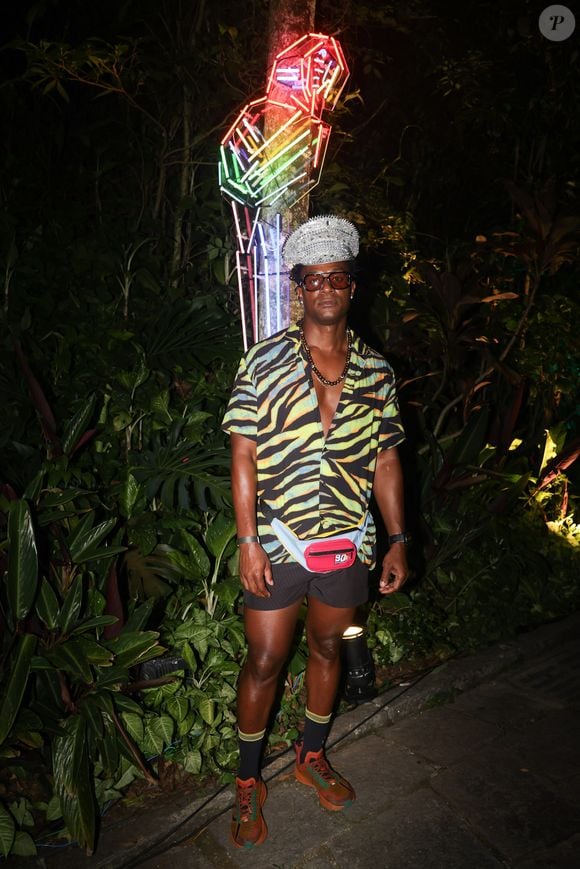 Baile da Arara 2026: David Junior escolheu camisa estampada e short curto