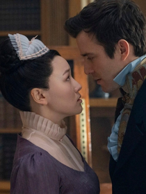 Qual é a altura do elenco de 'Bridgerton', da Netflix, na vida real? O mais alto tem 1,91m e a mais baixinha, 1,55m