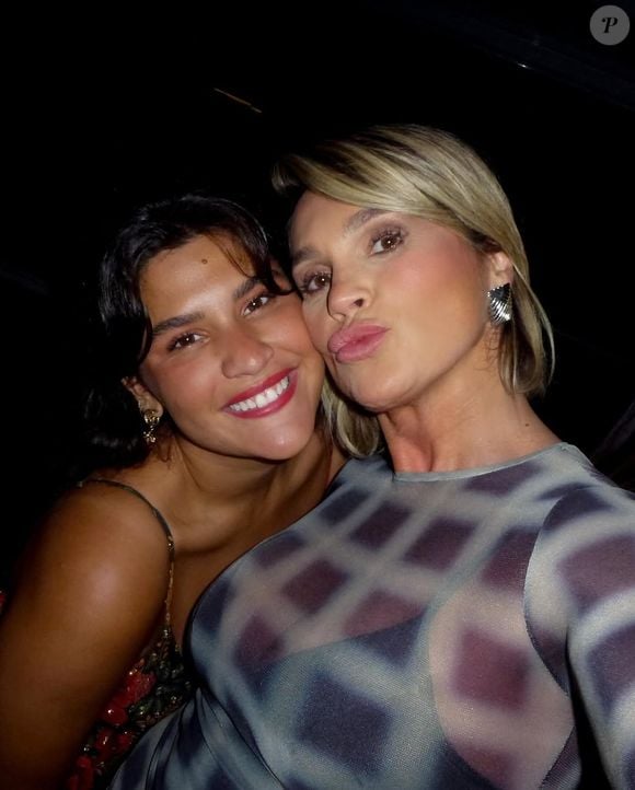 Giulia Costa é a filha mais velha de Flávia Alessandra