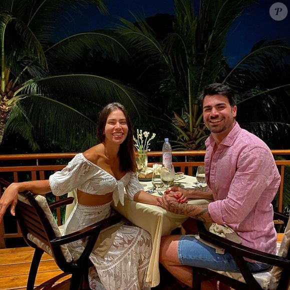Adriana Sant’Anna, ex-participante do BBB, teve R$ 367,7 mil bloqueados em contas bancárias em meio a uma ação judicial que também envolve o marido, Rodrigão, segundo o portal LeoDias