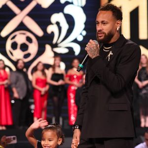 Neymar marcou presença no leilão beneficente do Instituto Projeto Neymar Jr. e comentou os próximos passos da carreira após dezembro de 2026