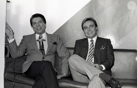 Silvio Santos afirmou que entregaria seu programa dominical para Gugu Liberato pouco a pouco até que o apresentador ficasse com as 9h do 'Programa Silvio Santos'