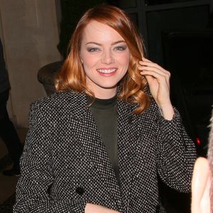 2014: com ou sem preenchimento, a beleza de Emma Stone sempre foi muito elogiada