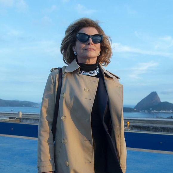 Débora Bloch garante que não está por dentro da confusão