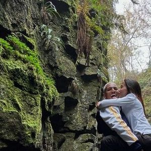 Anitta e Vinicius foram vistos fazendo uma trilha em outubro de 2024.