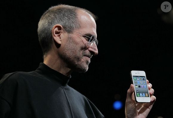 Para Steve Jobs, esse retorno à Apple não teria acontecido se não continuasse amando o próprio trabalho. Por isso, aconselhou os formandos a não se acomodarem e continuarem procurando por aquilo que verdadeiramente amavam