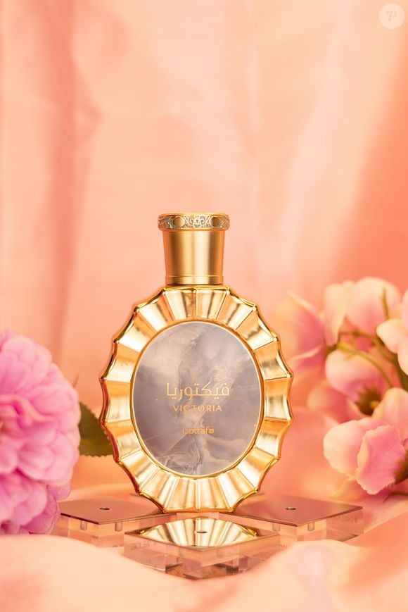 O perfume Victoria é romântico e marcante, sem ser enjoativo