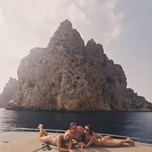 Angélica dita tendências em Ibiza: veja os 5 looks da apresentadora para curtir o verão europeu
