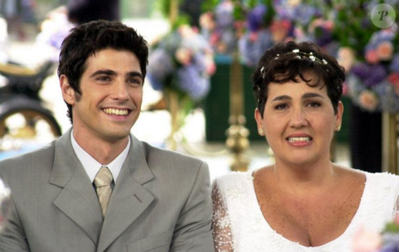 Em As Filhas da Mãe (2001), interpretando Ricardo, manteve os fios curtos, mas com um acabamento mais alinhado e sofisticado, deixando para trás o aspecto espetado da novela anterior. Também aparecia sempre de rosto limpo, sem barba ou bigode