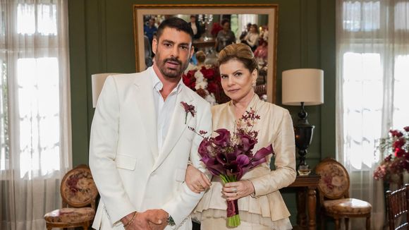 Cauã Reymond revela desejo por cenas quentes + 18 com Debora Bloch em 'Vale Tudo': 'Mas não pode. Deu dois beijos, corta'