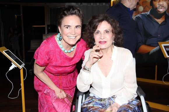 Rosamaria Murtinho revela que gosta muito de Regina Duarte e suas posições políticas