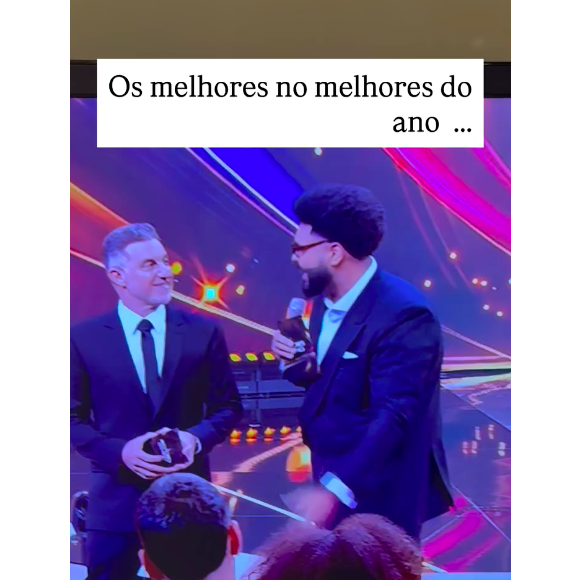 Angélica acompanhou o Melhores do Ano de casa e compartilhou diversos momentos da premiação em suas redes sociais