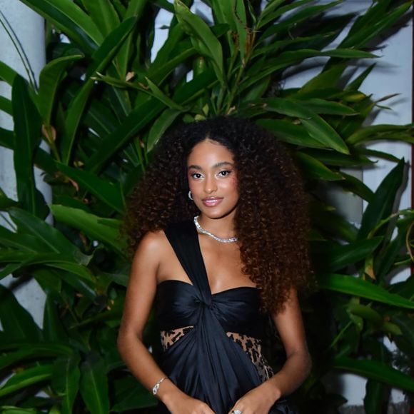 Baile da Arara 2025: atriz Lívia Silva apostou em look all black