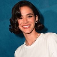 A poderosa lição de Bruna Marquezine sobre dificuldade ao separar vida pessoal e profissional: ‘Pela 1ª vez, trabalho ocupa o lugar do trabalho’; psicóloga explica: 'É como se a pessoa deixasse de reconhecer quem é'