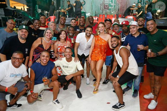 Paolla Oliveira pela 7ª vez será rainha de bateria da Grande Rio no carnaval