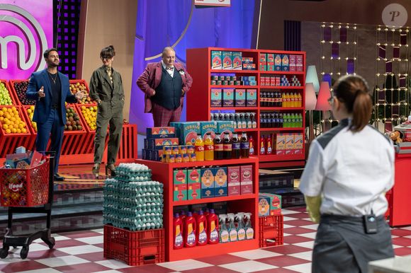 Episódio do 'MasterChef Brasil 2025' tem treta na cozinha, bolo hiper-realista, pin dourado e eliminação inesperada